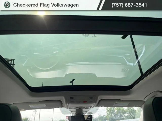 New 2026 White Volkswagen 1.5T SE image 30