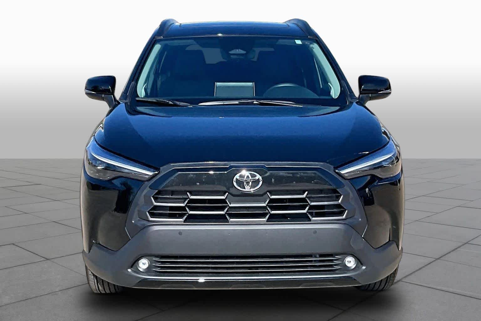 Used 2026 Jet Black Toyota XLE image 4