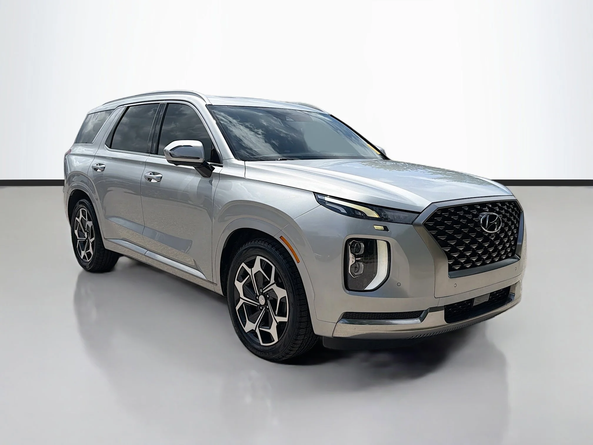 Used 2022 Typhoon Silver Hyundai Calligraphy image 7