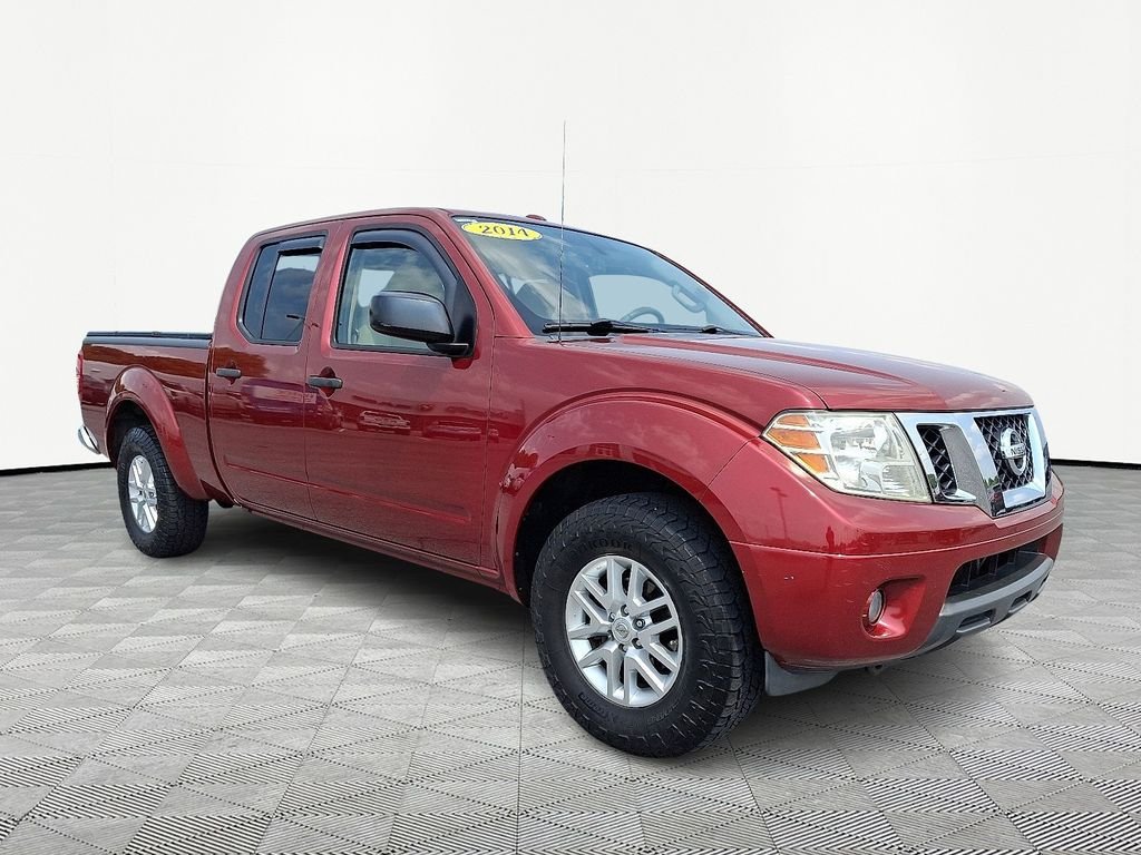 Used 2014 Red Nissan SV image 1