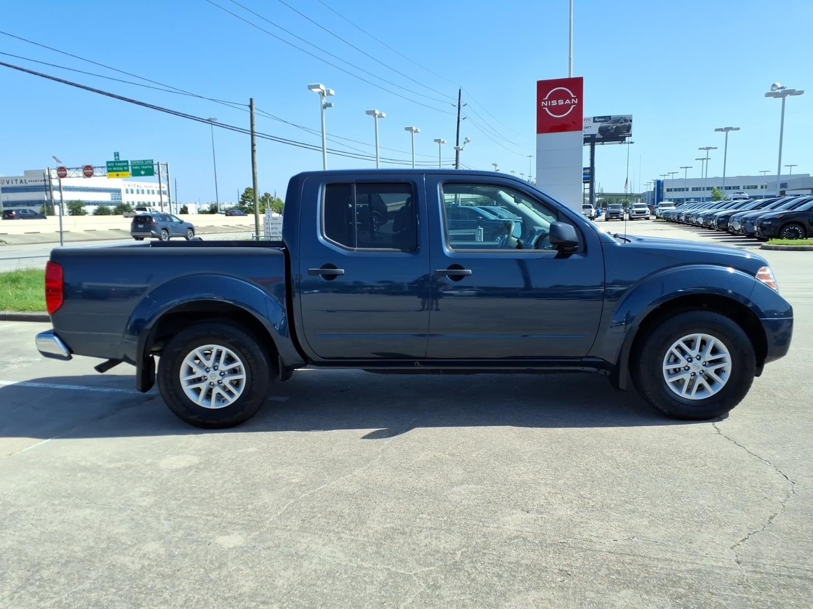 2021 Nissan Frontier SV - 3