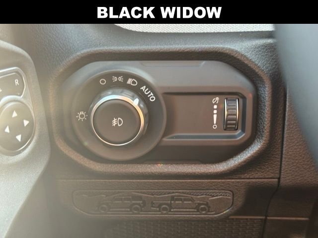 2025 Jeep Wrangler 4-Door Willys - Photo 35