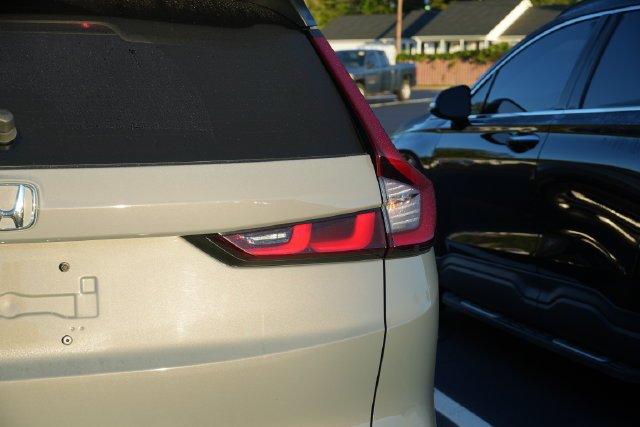 Used 2025  Honda EX image 19