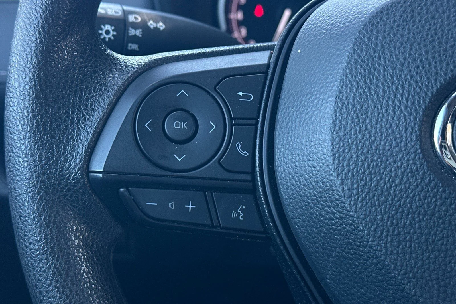 Used 2025 Magnetic Gray Metallic Toyota LE image 23