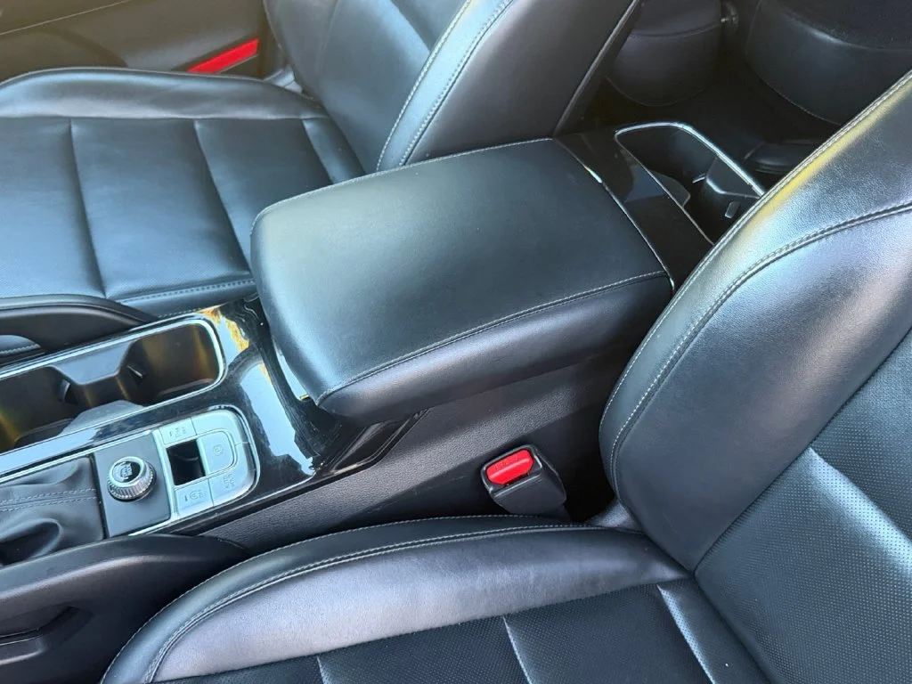 Used 2021 Black Kia S image 12