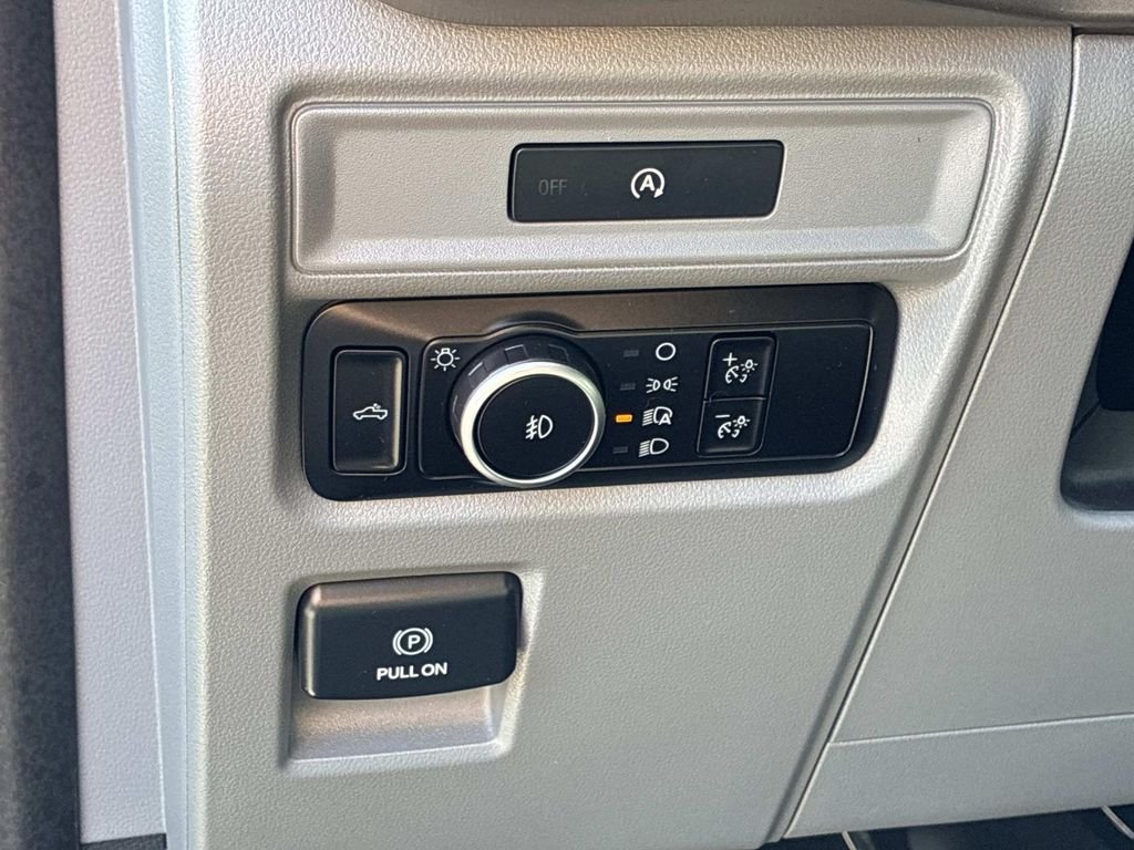 Used 2025 Gray Ford XLT image 22