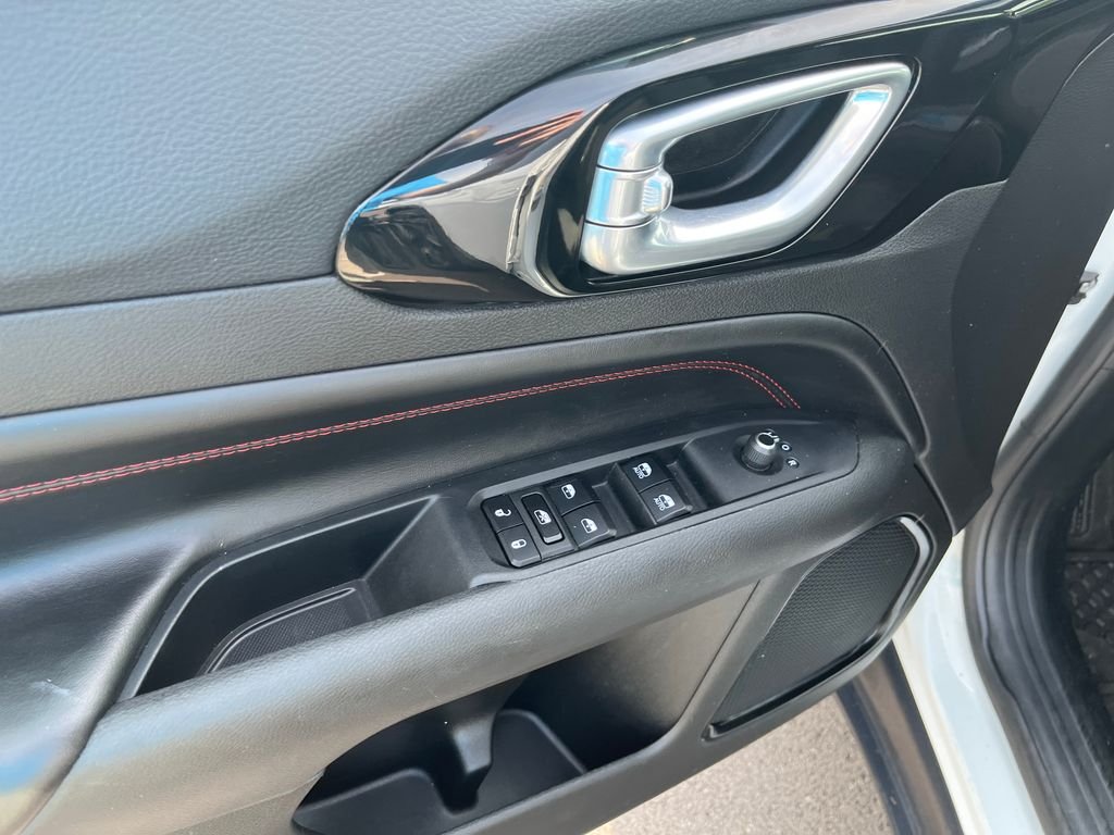 Used 2025 White Jeep Trailhawk image 10