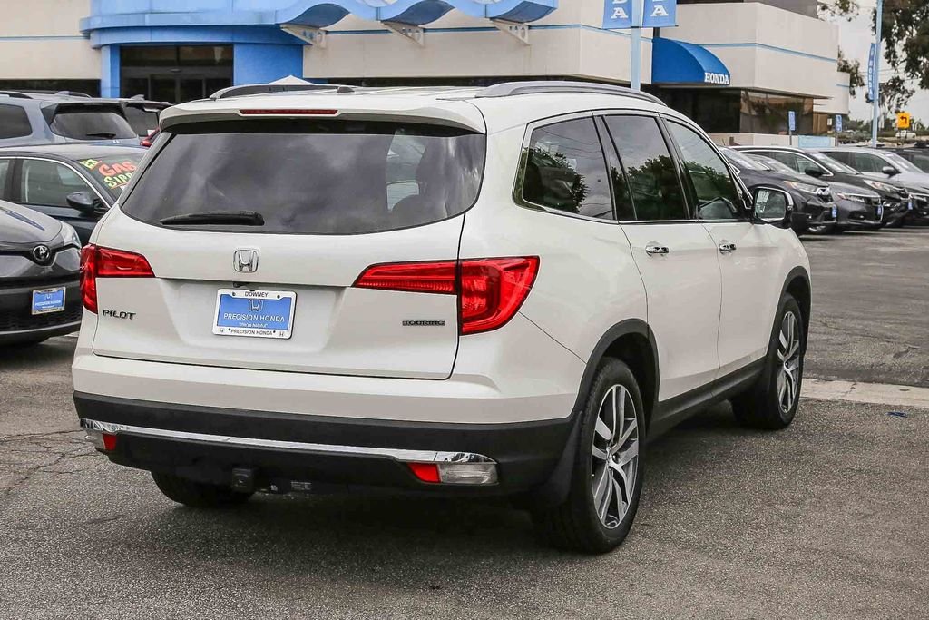 Used 2017 White Diamond Pearl Honda Touring image 6