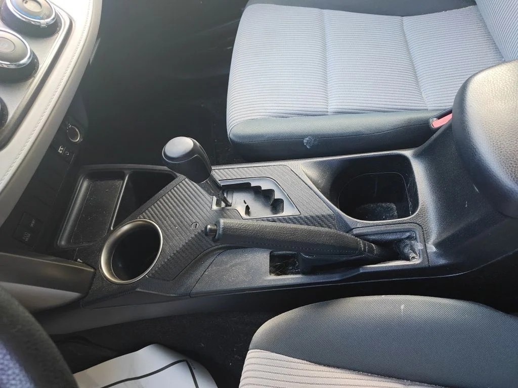 Used 2013 Silver Toyota LE image 13