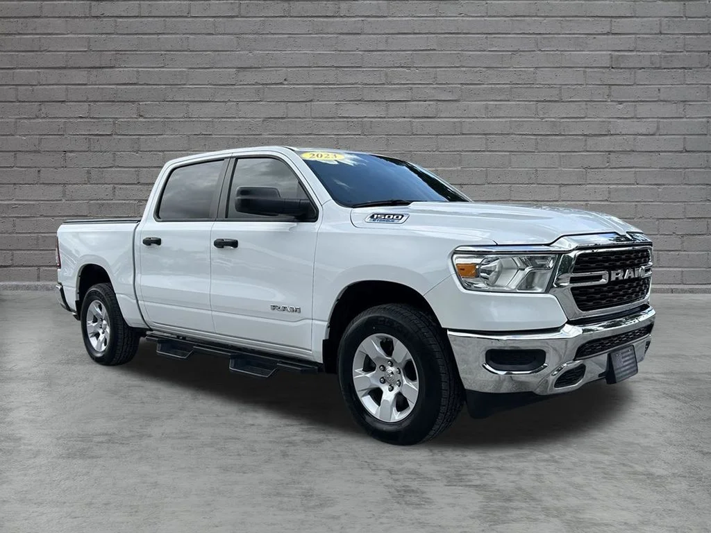 Used 2023 White Ram Big Horn/Lone Star image 4