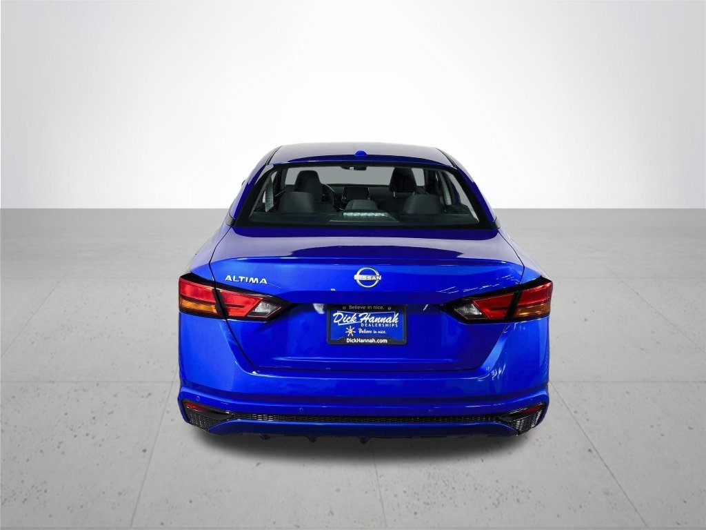 Used 2025 Bluestone Nissan 2.5 SV image 7