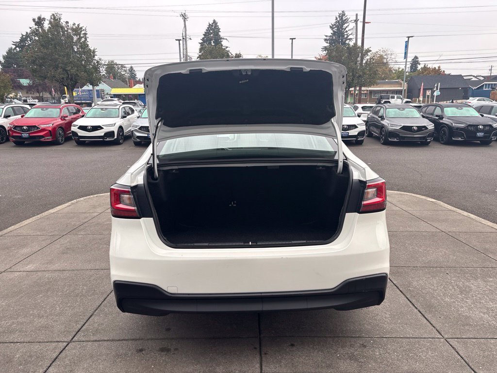 Used 2025 Crystal White Pearl Subaru Premium image 9