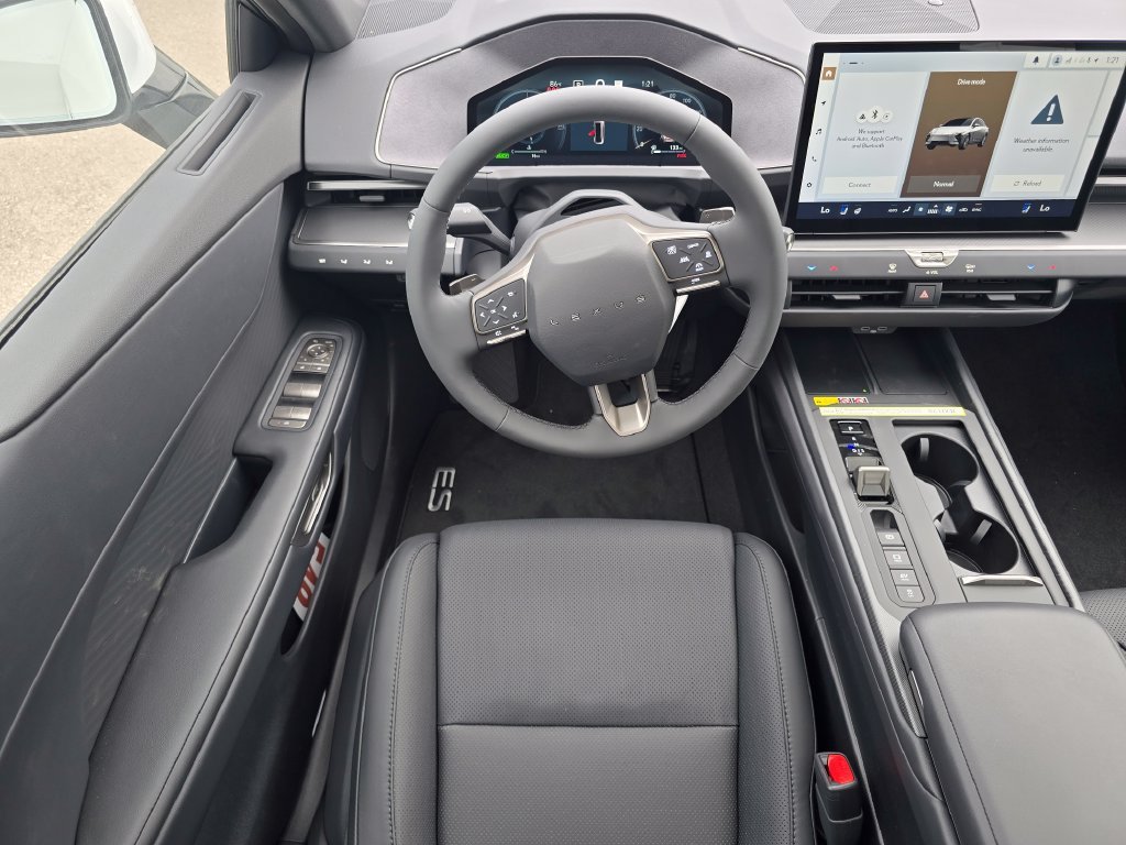 New 2026 Ultra White Lexus PREMIUM image 4