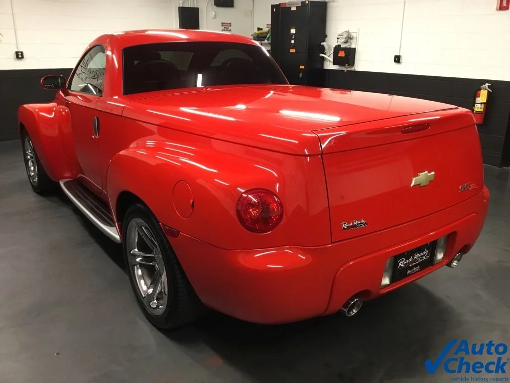 Used 2005 Red Chevrolet Base image 18