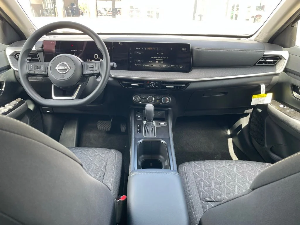 2025 Nissan Kicks SV AWD - Photo 16