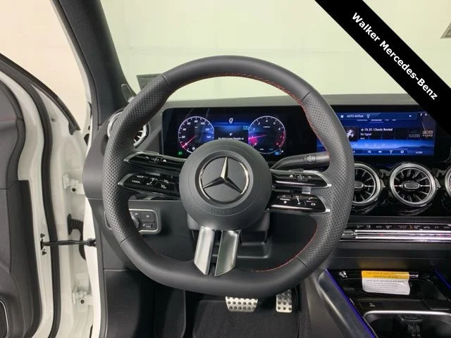 New 2025 Polar White Mercedes-Benz GLA 250 image 25