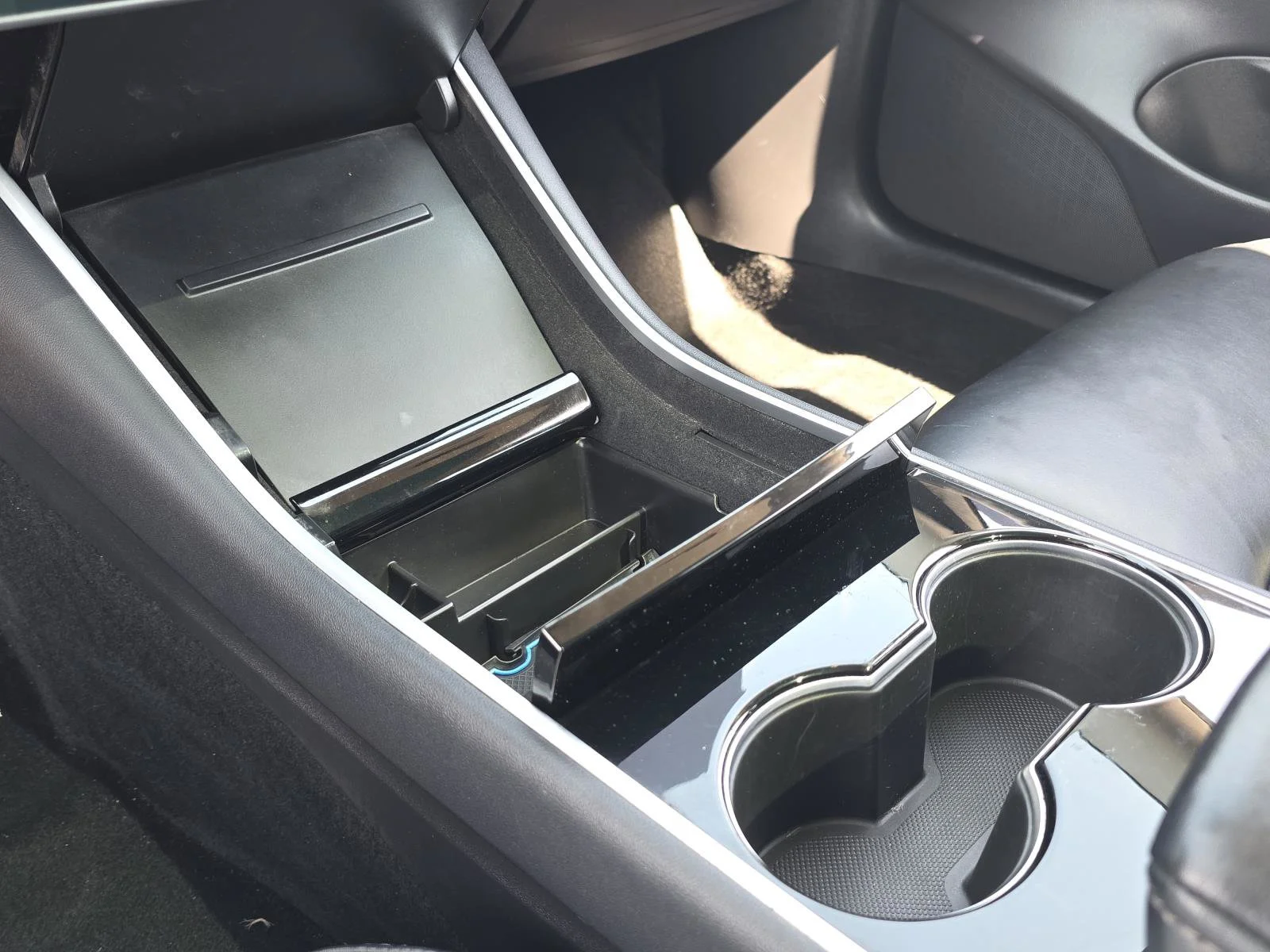 Used 2019 Midnight Silver Metallic Tesla Mid Range image 19