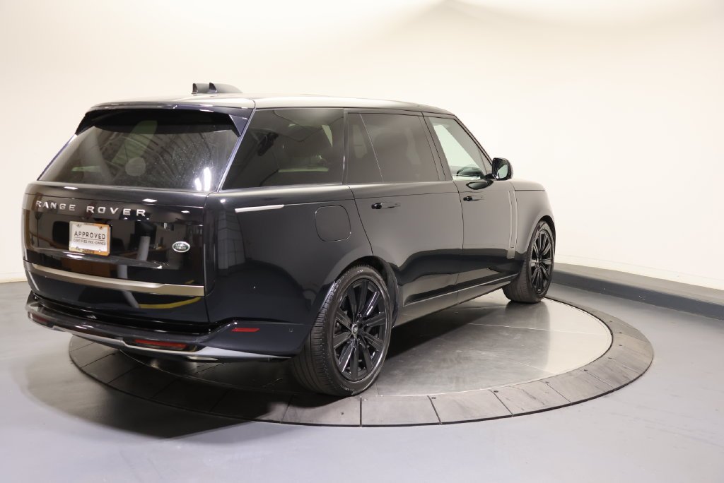 Certified Used 2023 Santorini Black Metallic Land Rover SE image 5