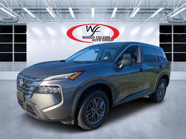 Used 2024 Gray Nissan S image 6