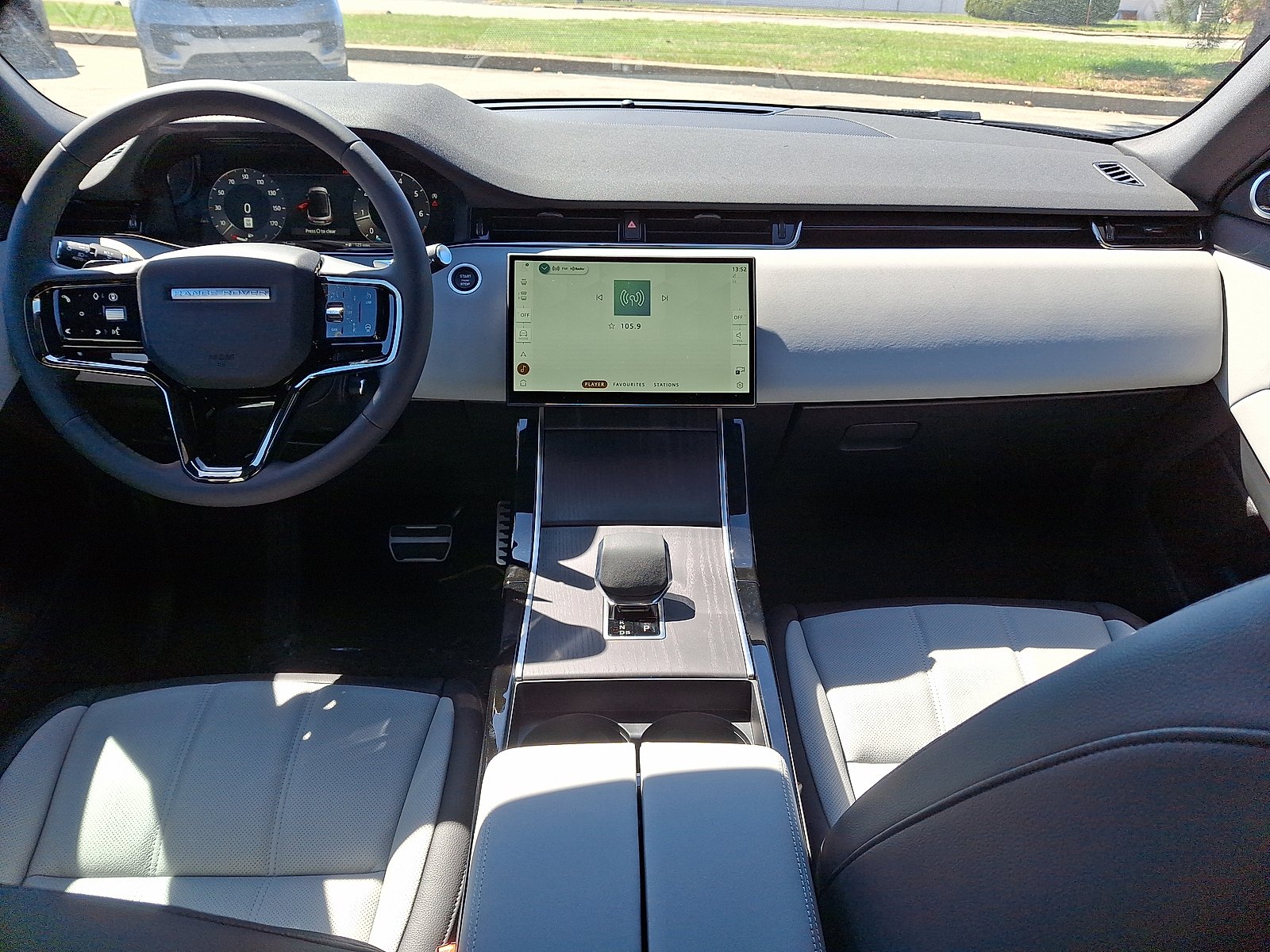 2026 Land Rover Range Rover Evoque Dynamic SE - Photo 13