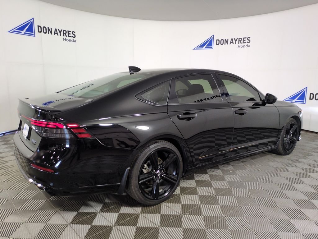 Used 2025  Honda Sport-L image 5
