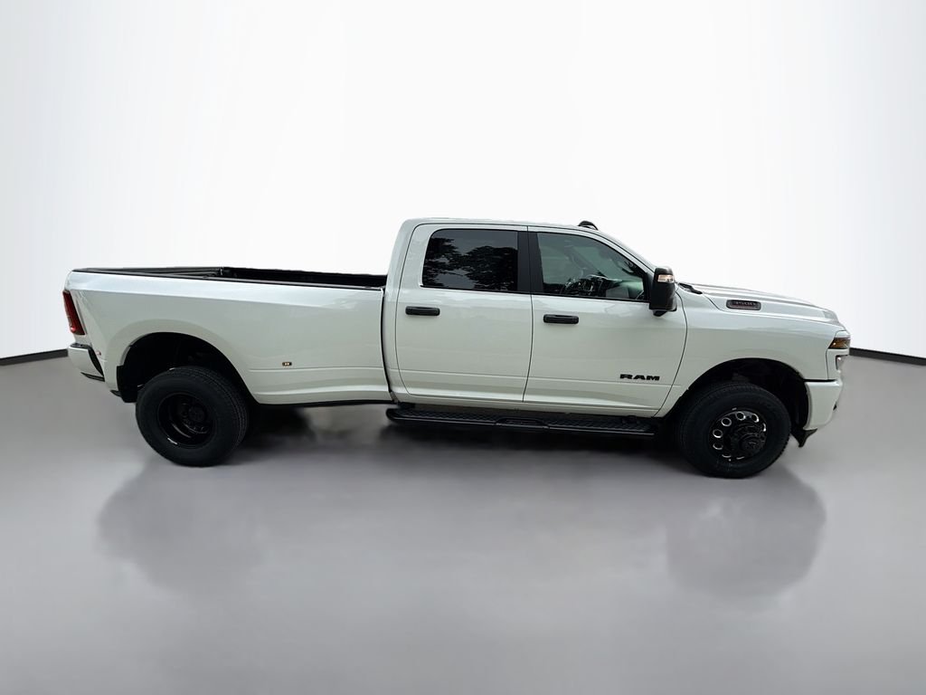 New 2026 Bright White Clear-Coat Exterior Paint RAM Big Horn image 2