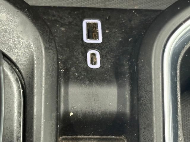 Used 2025 Silver GMC Denali image 40