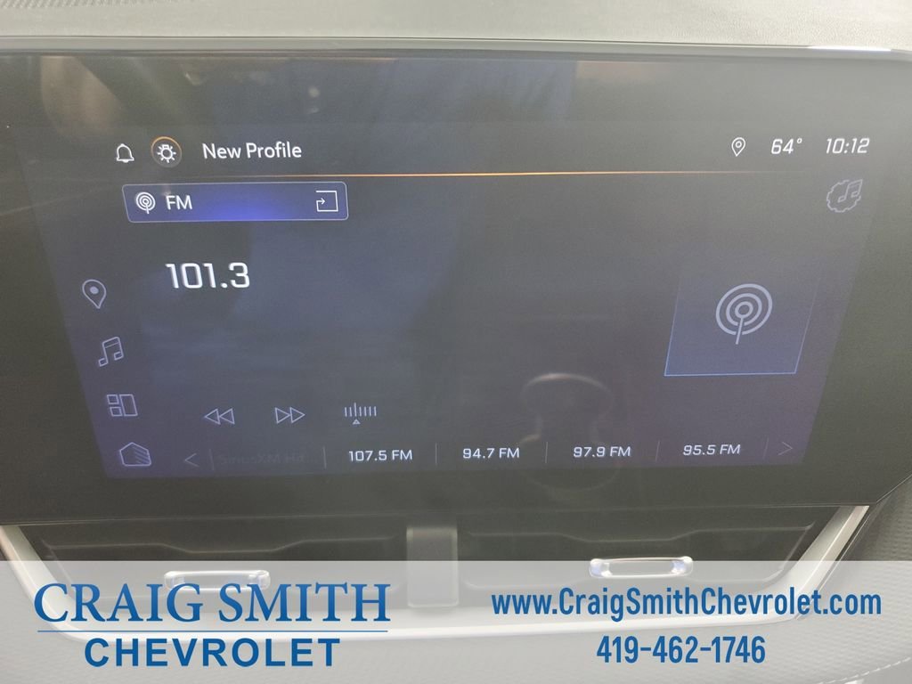 Used 2025 Mosaic Black Metallic Chevrolet LT image 21