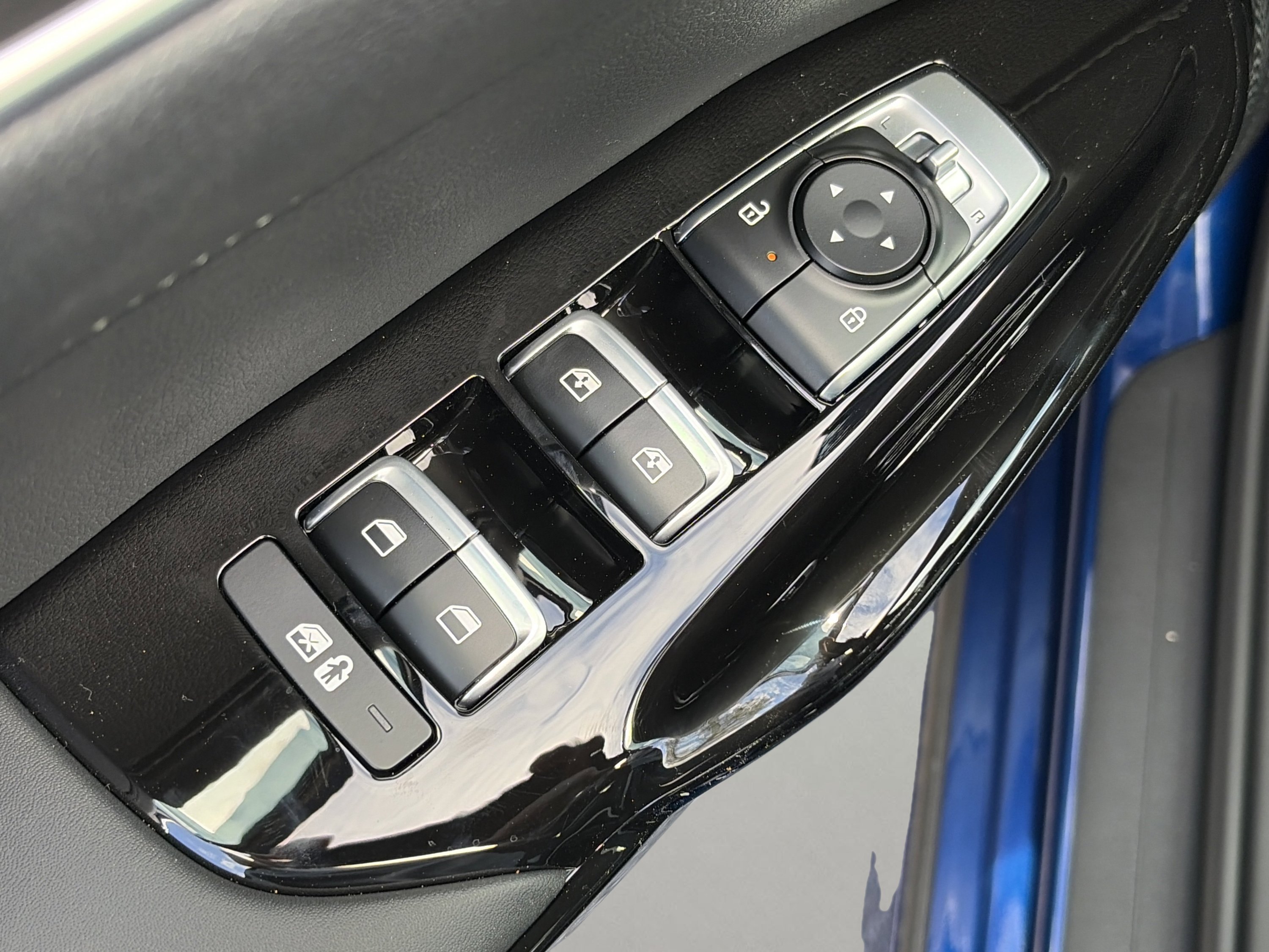 New 2026 Yacht Blue Kia GT-Line FWD image 22