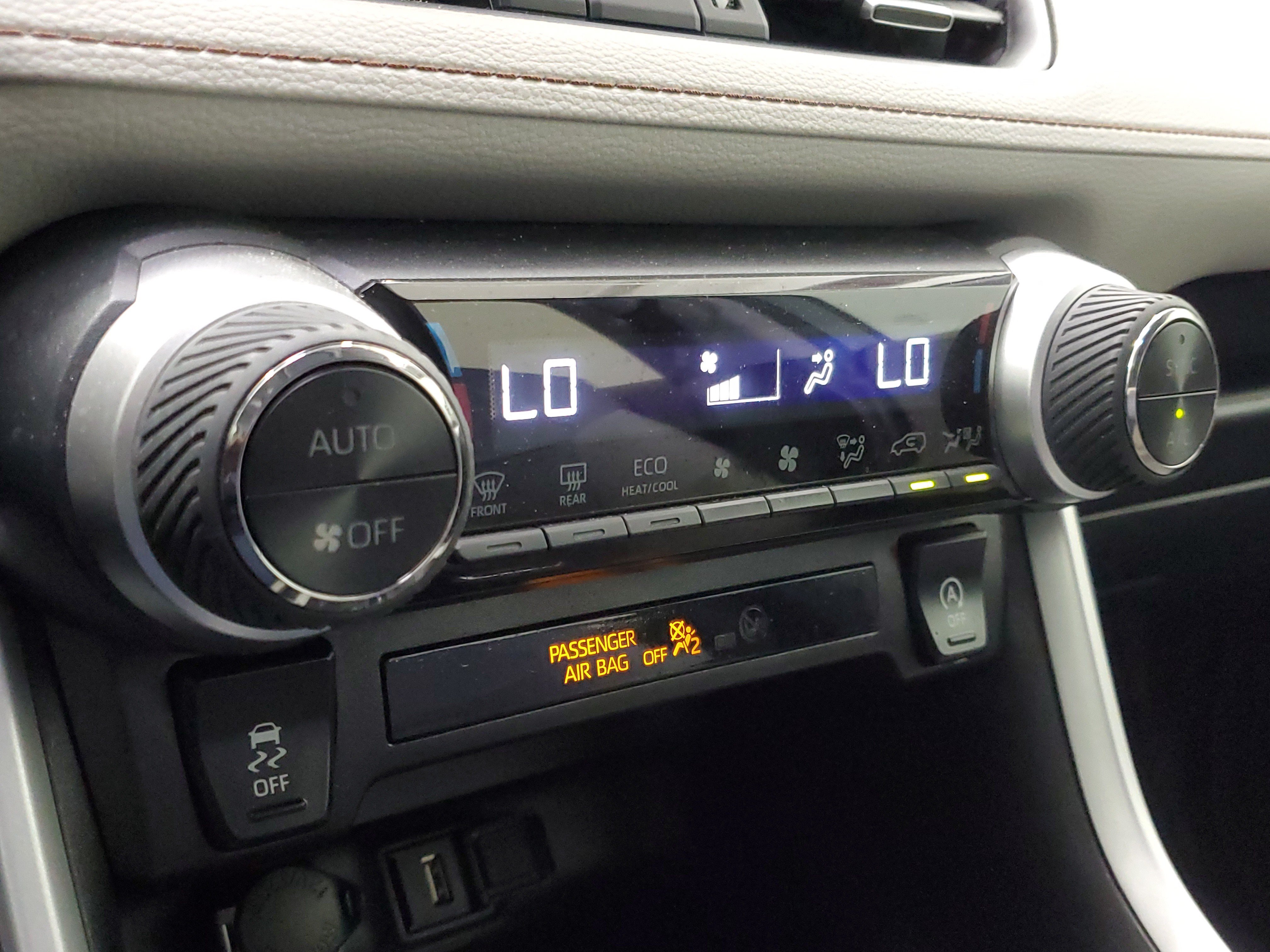Used 2021 Lunar Rock Toyota XLE Premium image 30