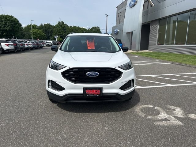 Used 2024 White Ford SEL image 2