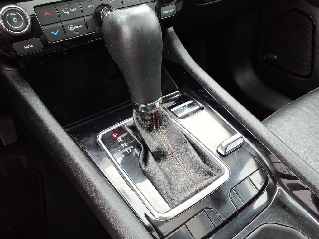 Certified Used 2022 Red Jeep Limited image 15