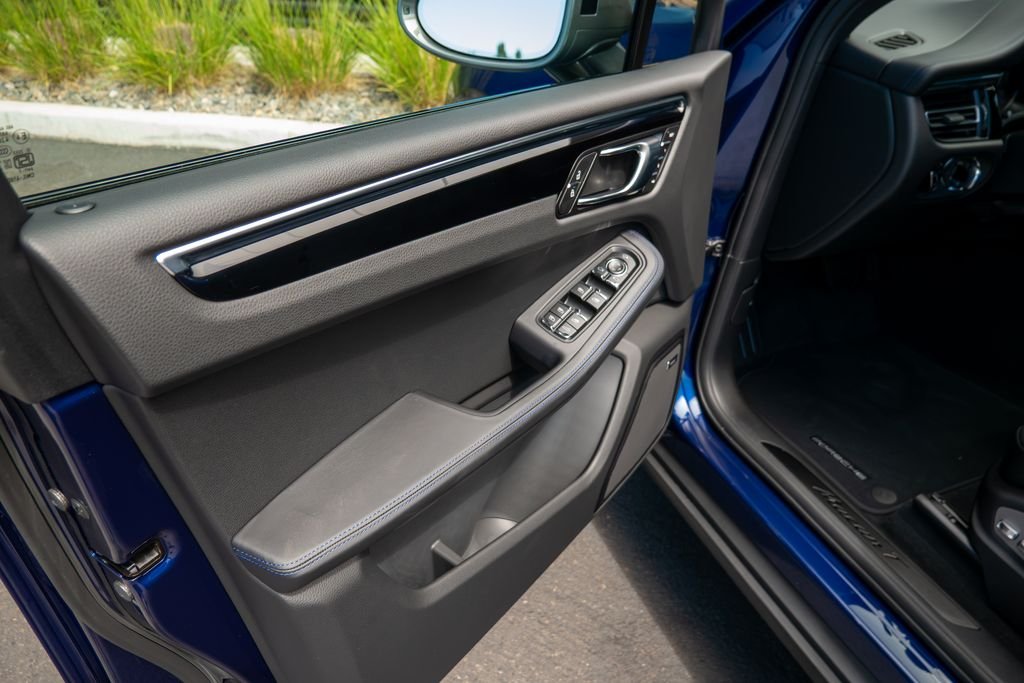New 2026 Blue Porsche T image 8