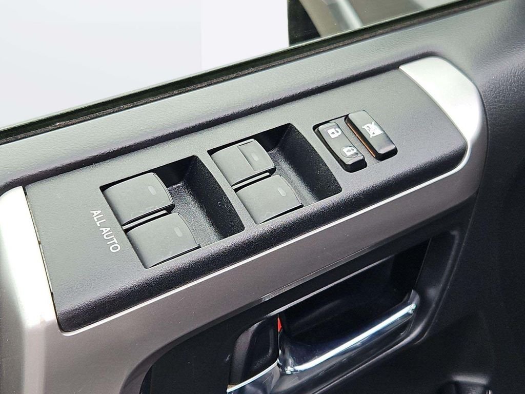 Used 2016 Gray Toyota SR5 image 11