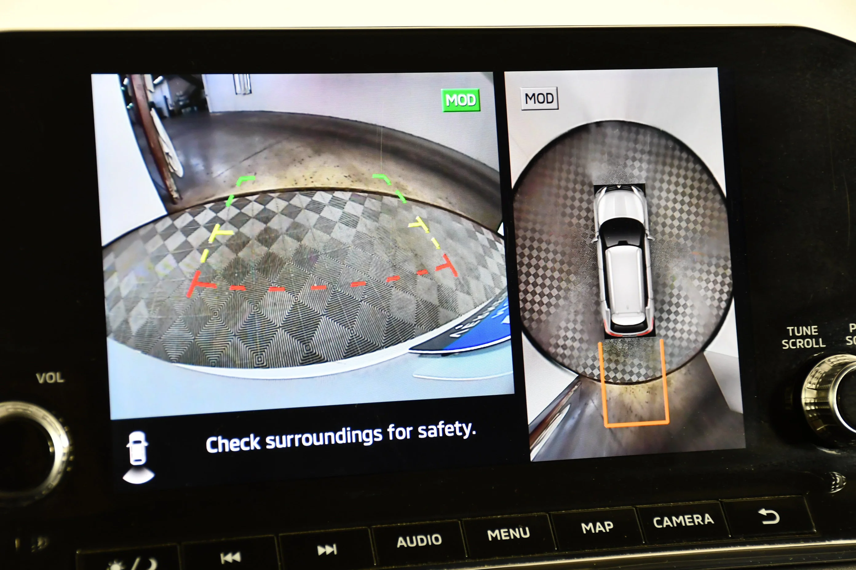 Certified Used 2023 White Diamond Mitsubishi SE image 27