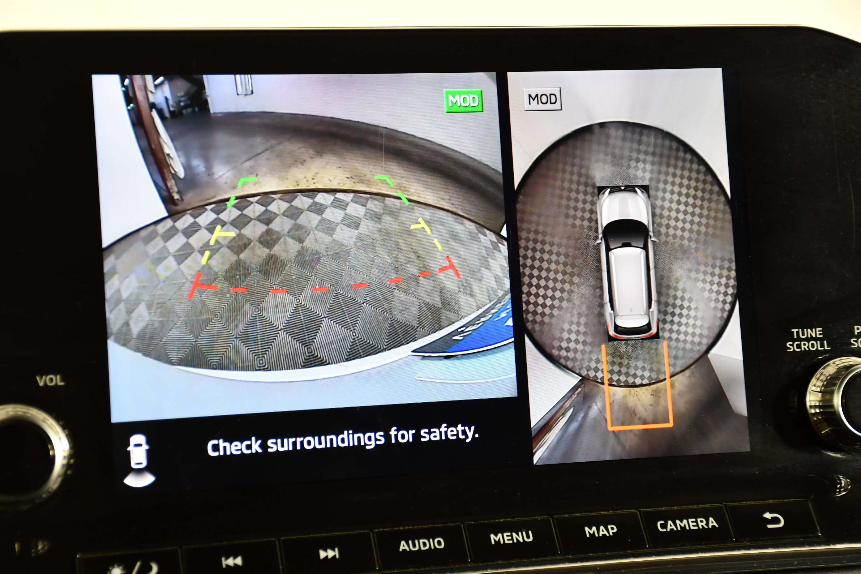Certified Used 2023 White Diamond Mitsubishi SE image 27