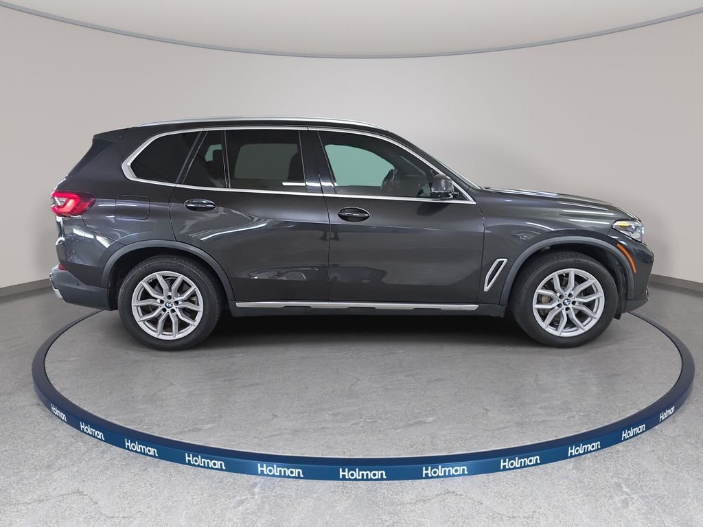 Used 2020 Dark Graphite Metallic BMW sDrive40i image 6