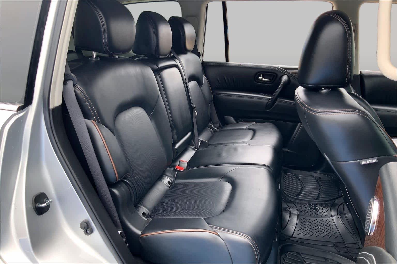Used 2019 Brilliant Silver Metallic Nissan SL image 19