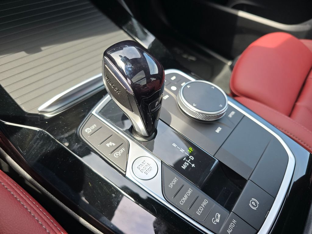 Used 2022  BMW xDrive30i image 28