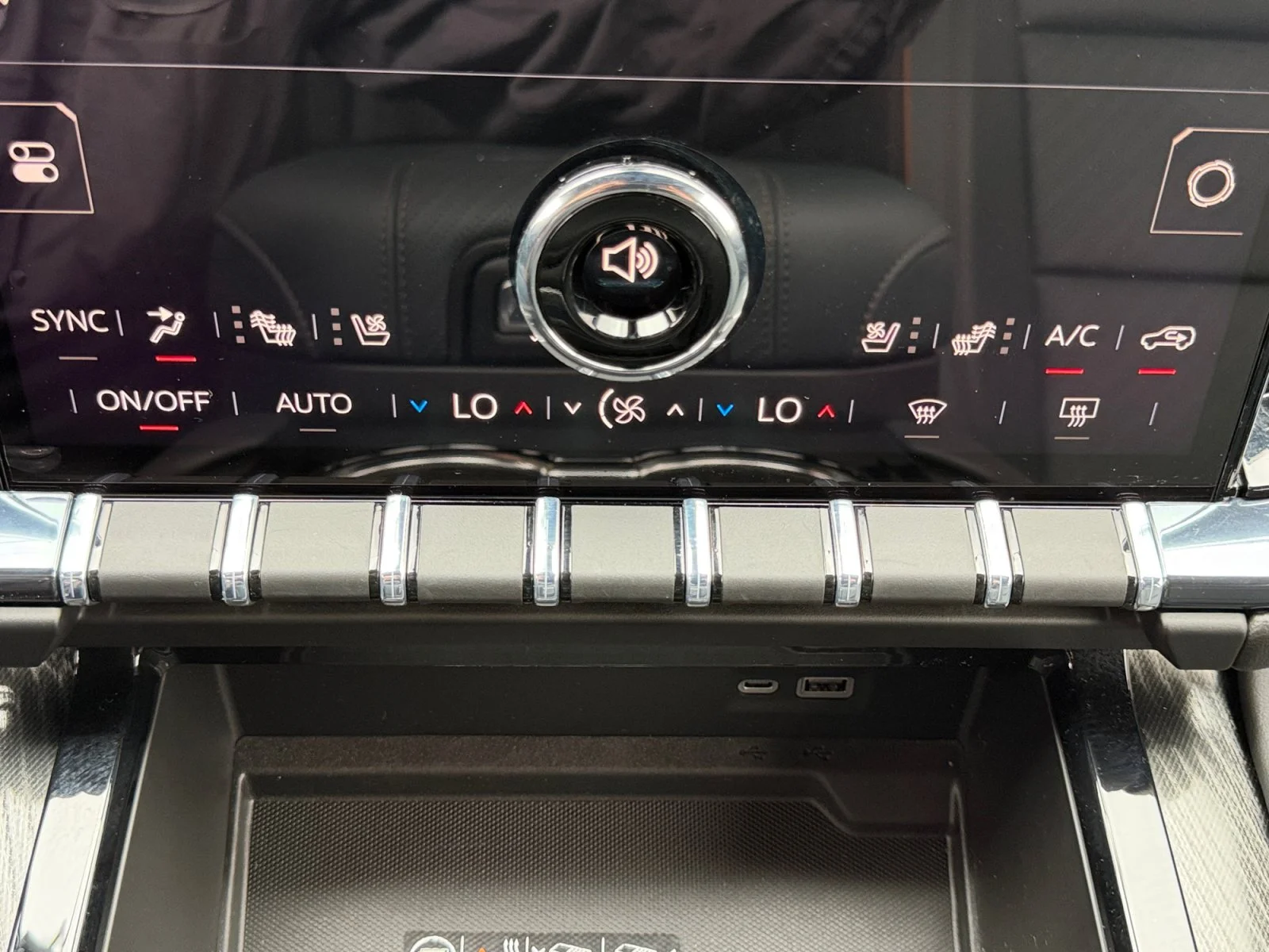 Used 2026 Summit White GMC AT4 image 14