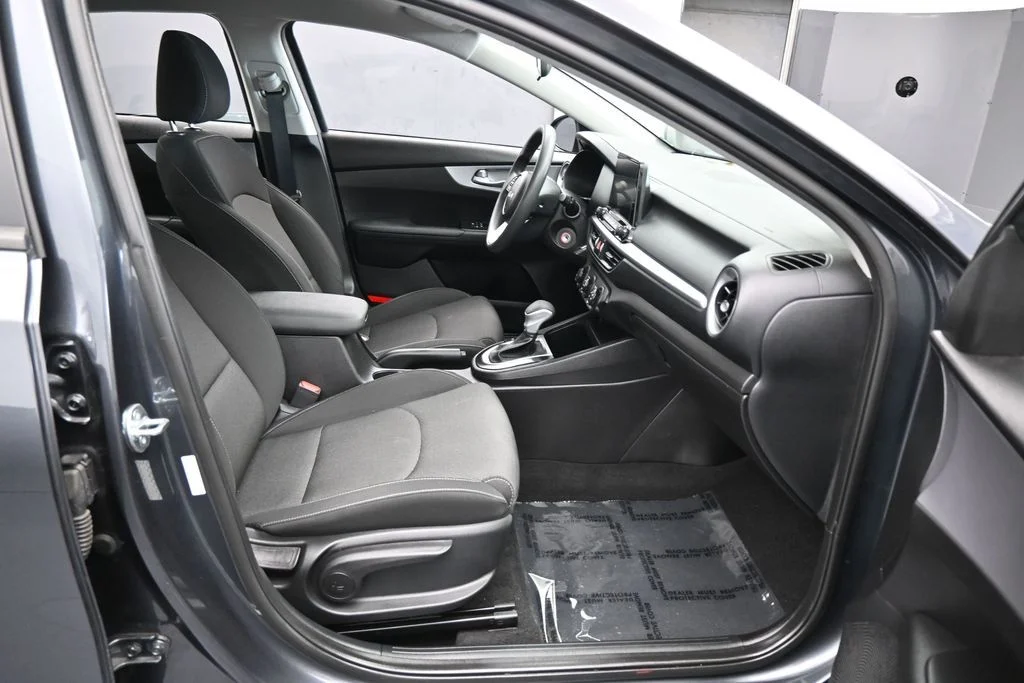 Used 2023 Gravity Gray Kia LXS image 34