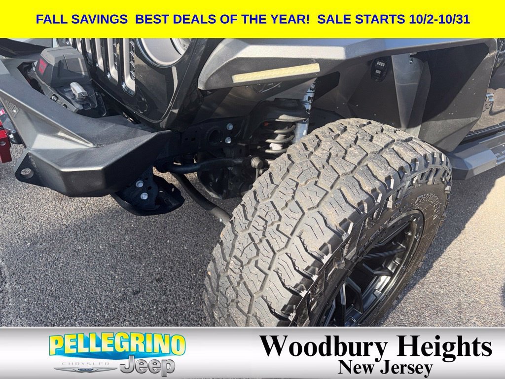 Certified Used 2023 Black Jeep Rubicon image 9