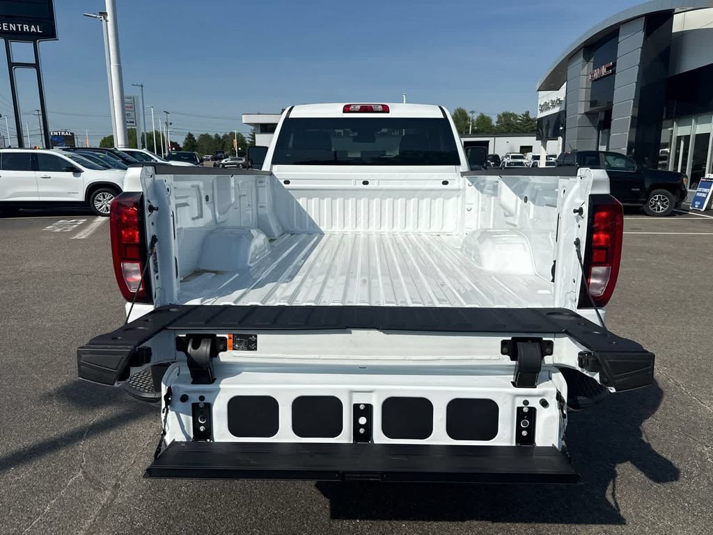 New 2026 Summit White GMC SLE image 14