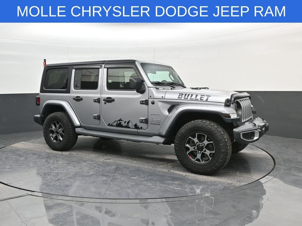 Used 2019 Jeep Wrangler Unlimited Sahara with VIN 1C4HJXEN8KW592423 for sale in Kansas City