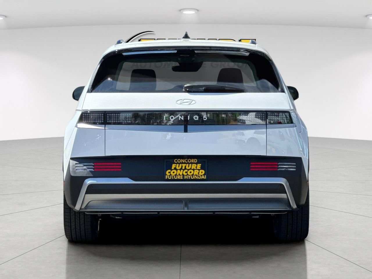 New 2027 White Hyundai SEL image 4
