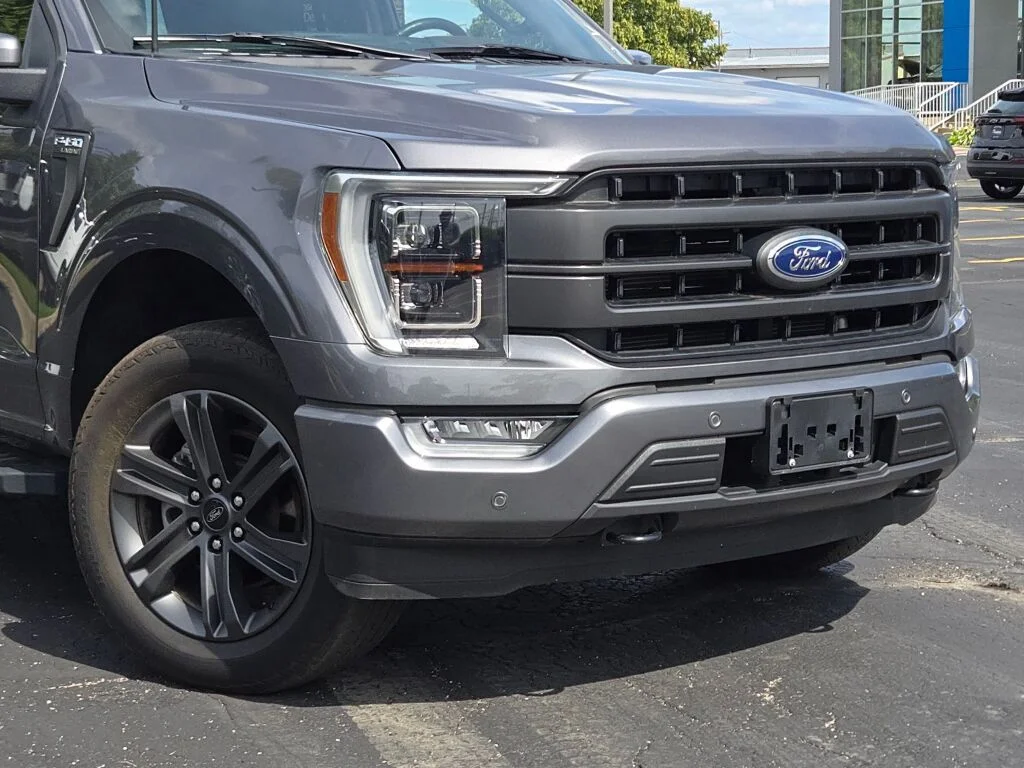 Used 2023 Gray Ford Lariat image 2