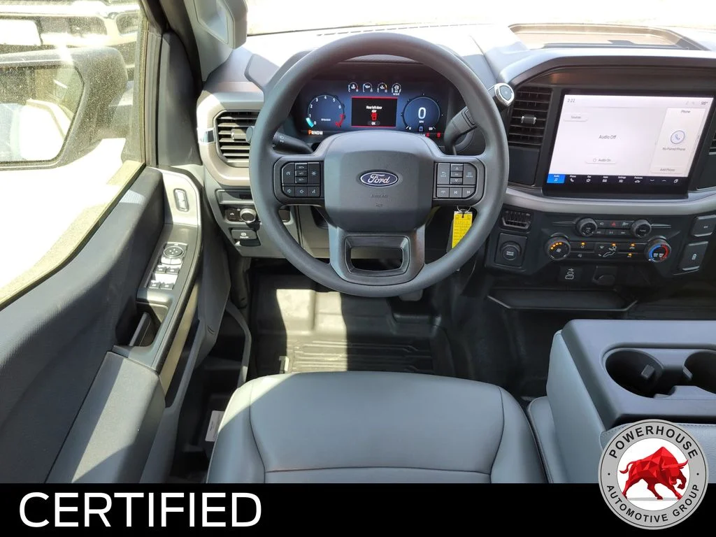 Used 2025 White Ford XL image 19