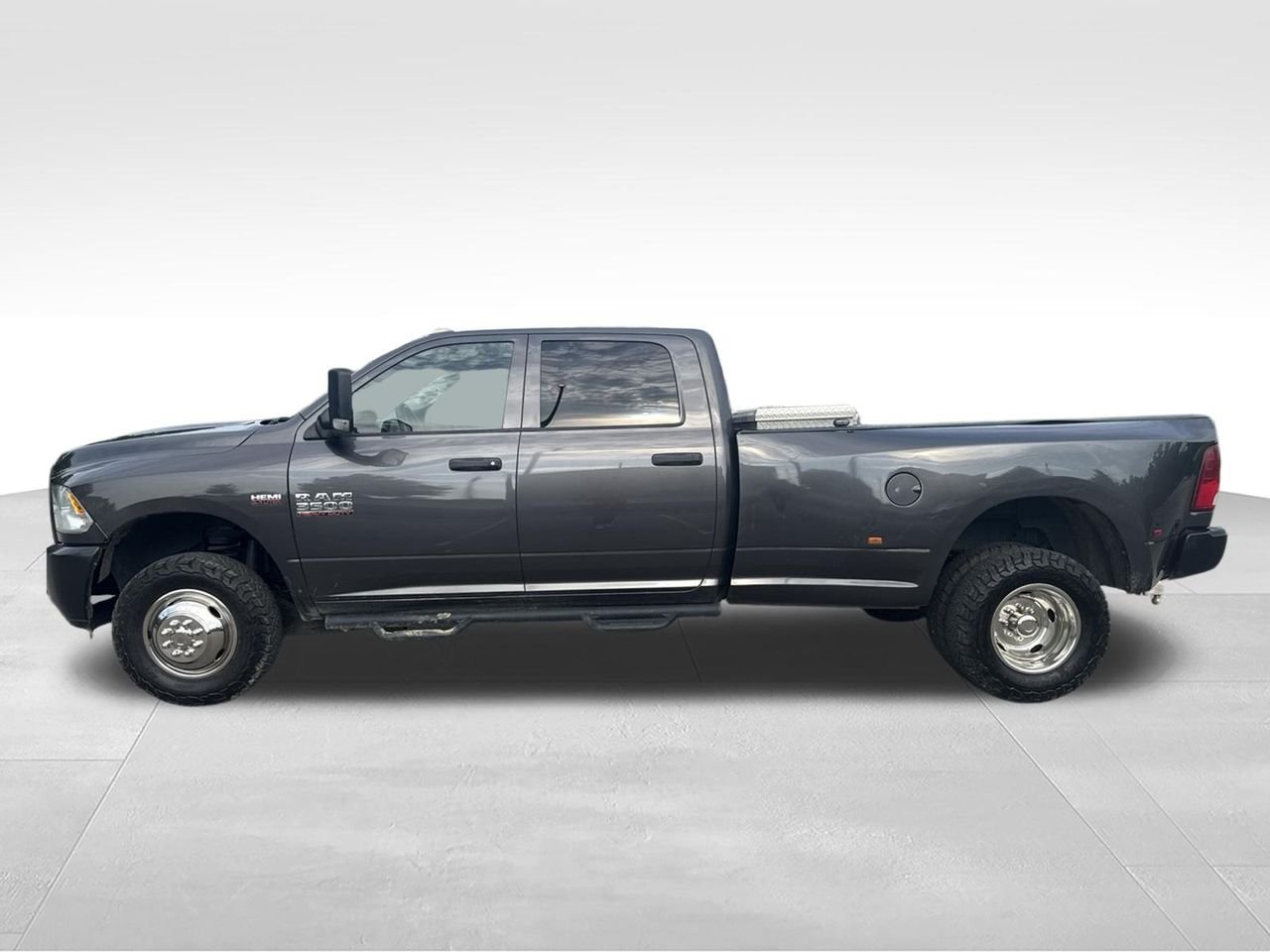 Used 2016 Gray Ram Tradesman image 4