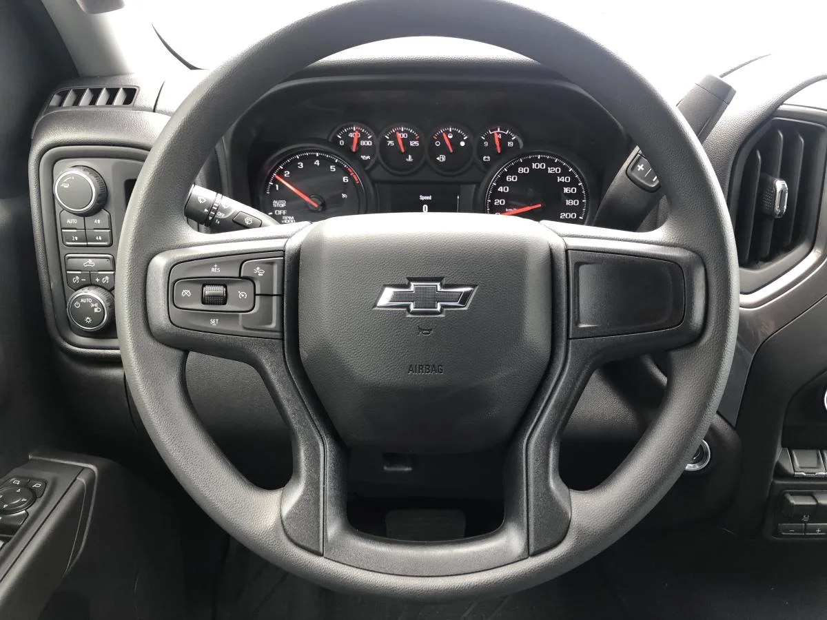 New 2026 White Chevrolet 4wd Crew Cab 147 image 10