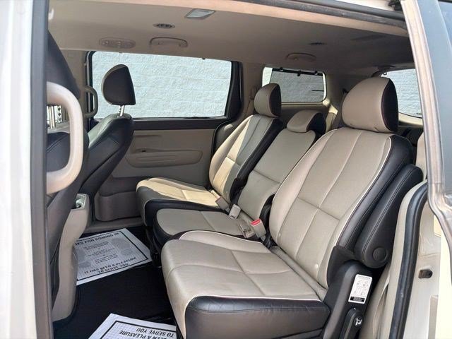 Used 2021 Snow White Pearl Kia EX image 14